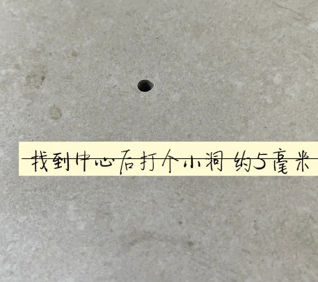 蒲县瓷砖空鼓维修公司专业解答在瓷砖铺贴过程中，如果砂料搅拌不均匀，将会带来以下问题