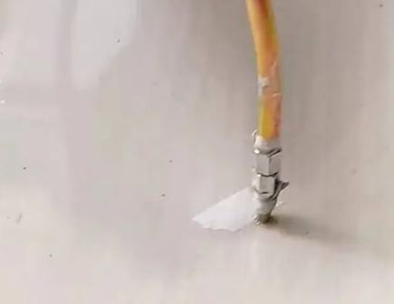 蒲县瓷砖空鼓维修公司专业解答在瓷砖铺贴过程中，如果使用的砂料过粗（如全部使用了粗砂），可能会导致以下问题